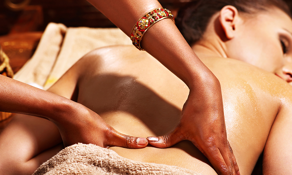 Ayurvedic Spine Massage